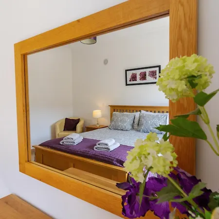 Apartmán James's Quinta Palmeiras, Spacious 2 Bedroom In Luxury Complex, Walking Distance To Town And *