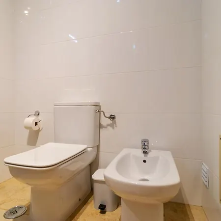 James's Quinta Palmeiras, Spacious 2 Bedroom In Luxury Complex, Walking Distance To Town And Apartmán *