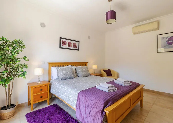 James's Quinta Palmeiras, Spacious 2 Bedroom In Luxury Complex, Walking Distance To Town And * Lagos