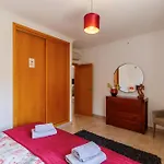 Daire James's Quinta Palmeiras, Spacious 2 Bedroom In Luxury Complex, Walking Distance To Town And Lagos