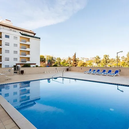 James's Quinta Palmeiras: Spacious Luxury Near Town And Apartment Lagos