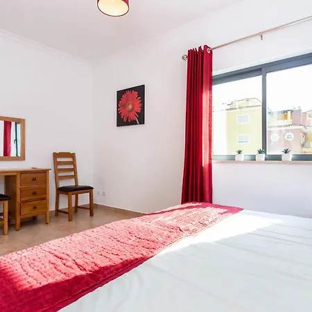 James's Quinta Palmeiras: Spacious Luxury Near Town And *