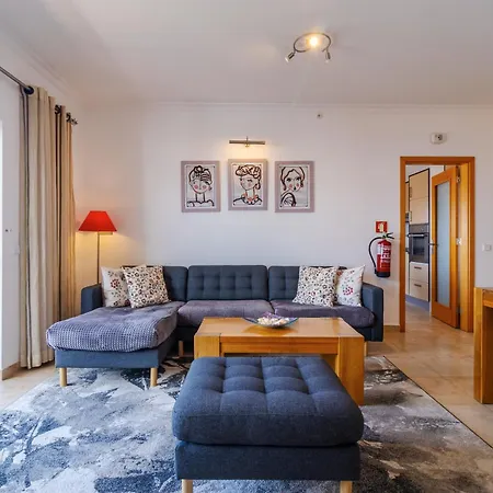 Appartamento James's Quinta Palmeiras, Spacious 2 Bedroom In Luxury Complex, Walking Distance To Town And Lagos