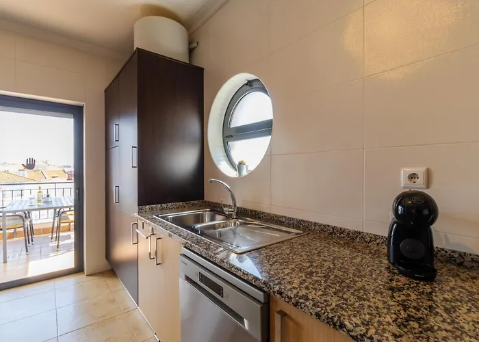 James's Quinta Palmeiras, Spacious 2 Bedroom In Luxury Complex, Walking Distance To Town And Appartement *