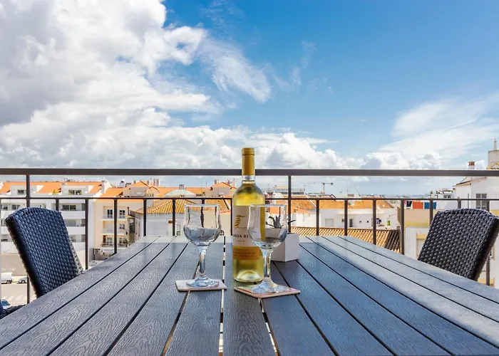 James's Quinta Palmeiras, Spacious 2 Bedroom In Luxury Complex, Walking Distance To Town And *