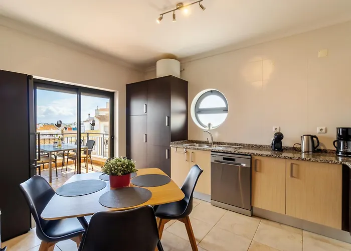 Apartment James's Quinta Palmeiras: Spacious Luxury Near Town And *