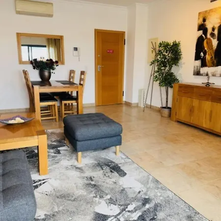 James's Quinta Palmeiras, Spacious 2 Bedroom In Luxury Complex, Walking Distance To Town And Appartement Lagos