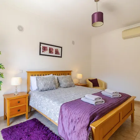 James's Quinta Palmeiras, Spacious 2 Bedroom In Luxury Complex, Walking Distance To Town And * Lagos