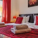 James's Quinta Palmeiras, Spacious 2 Bedroom In Luxury Complex, Walking Distance To Town And